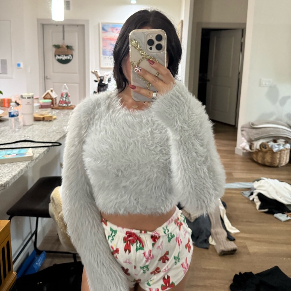 Fluffy Gray Long Sleeve Crop Top sweater